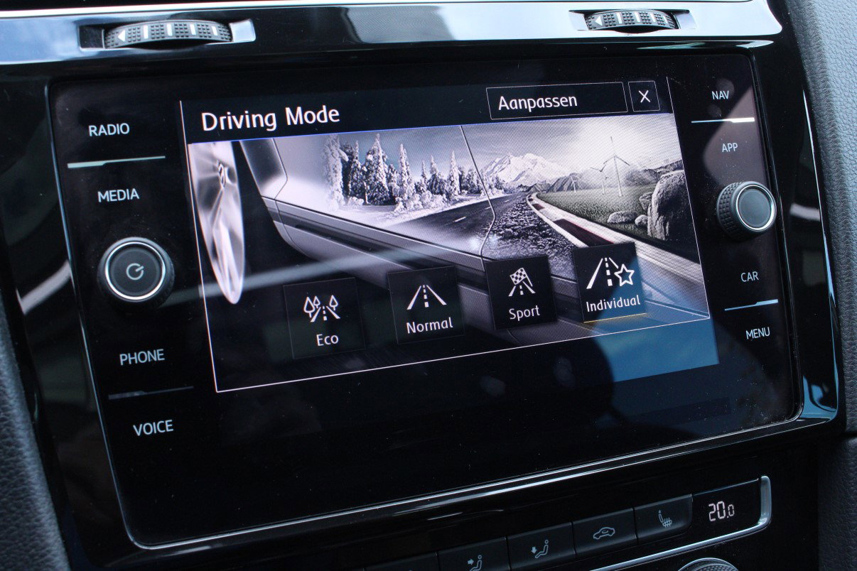 Volkswagen Variant 1.5 TSI DSG Highline PANO VIRTUAL CARPL ACC STUURVW '19 - foto 22