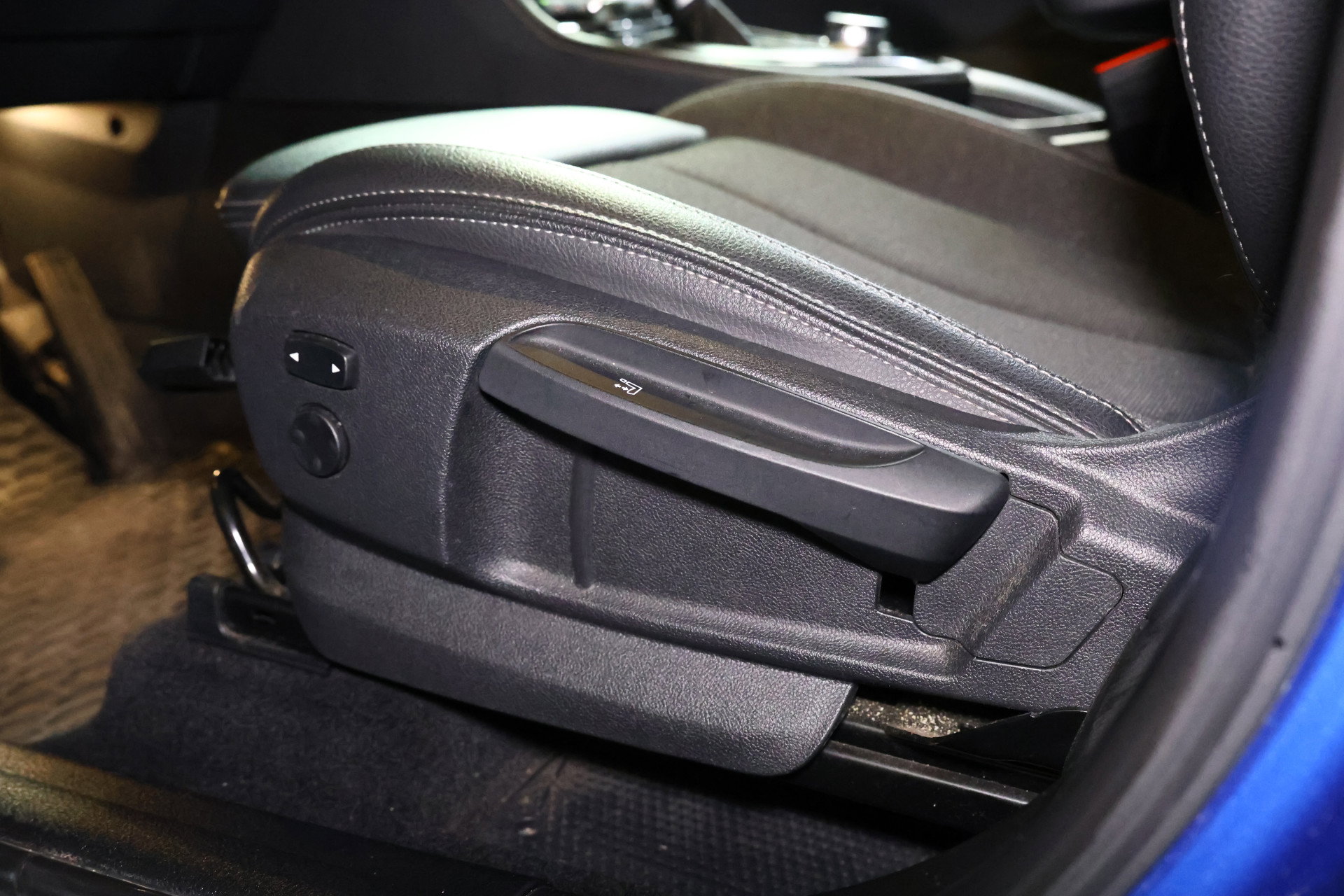 BMW Active Tourer 225xe M SPORT iPerform PLUGIN AUTOM PANO NAVI "20 - foto 12