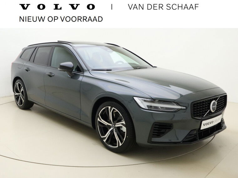 Foto van Volvo V60 T6 350pk AWD Plus Dark / NIEUW €4300,- Voorraadkorting