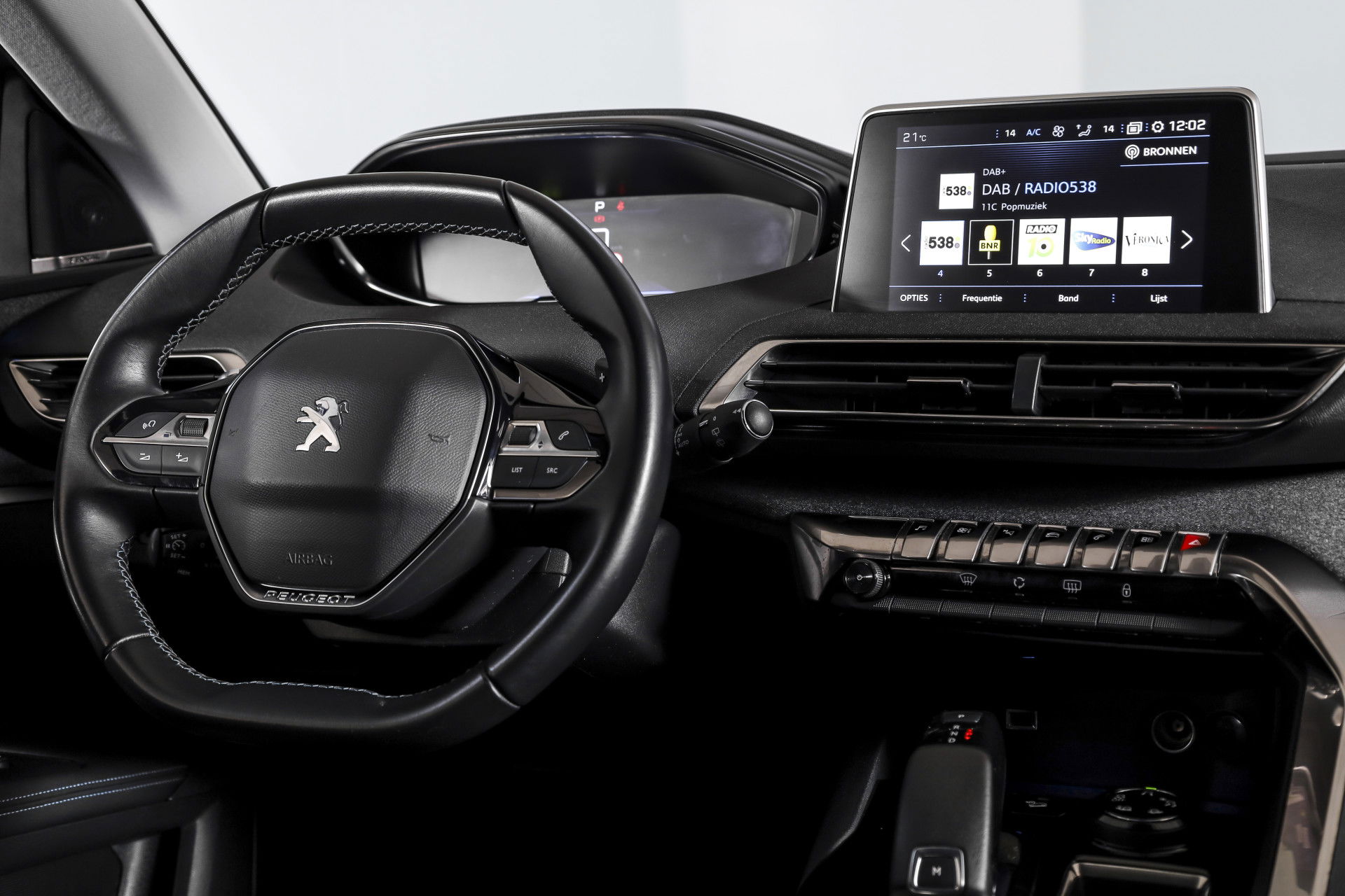 Peugeot - 3008