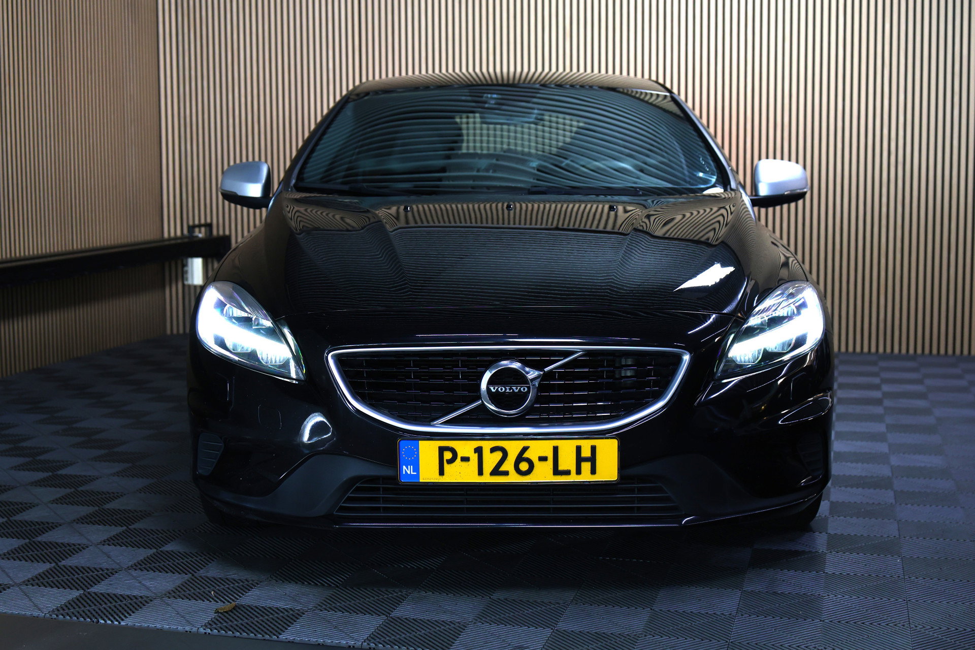 Volvo 2.0 T5 R-Design AVM NAVI CLIMA CRUISE PDC STOELVERWARMING "18 - foto 7