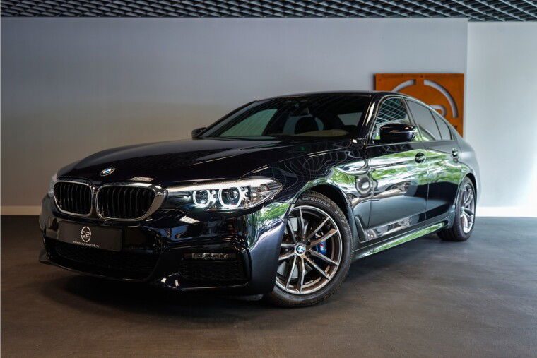 Foto van BMW 5 Serie 530i M Sportpakket High Executive Edition 252PK | harman/kardon | Sfeerverlichting