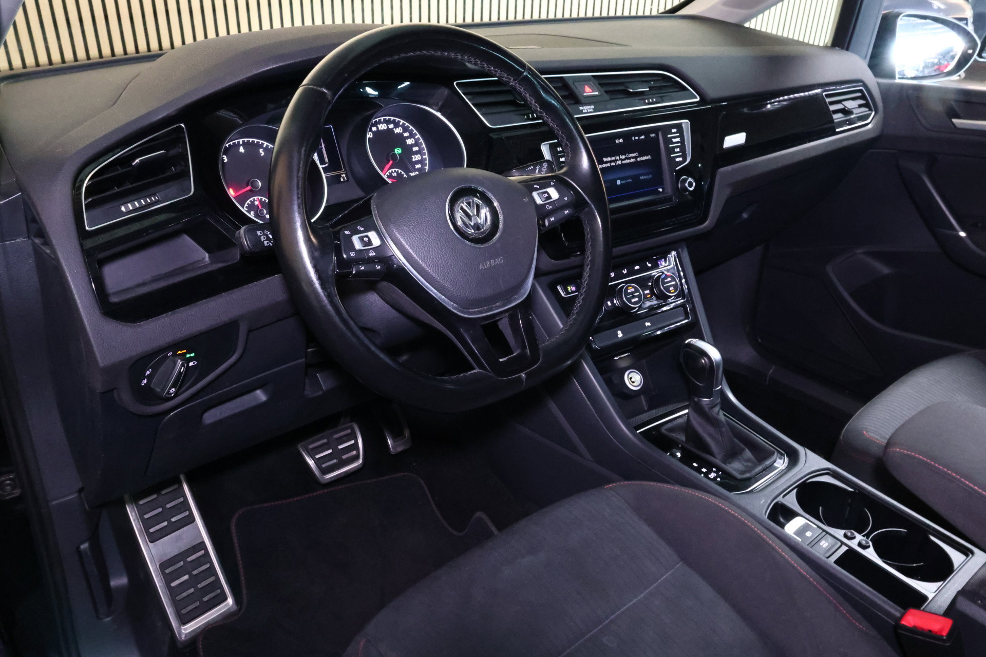 Volkswagen 1.4 TSI Highline Automaat Panodak Navigatie LED 2017 - foto 25