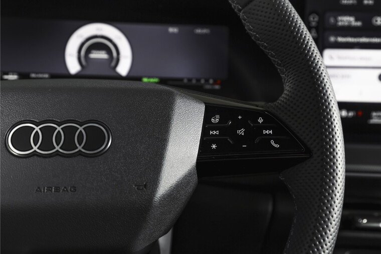 Audi - Q3