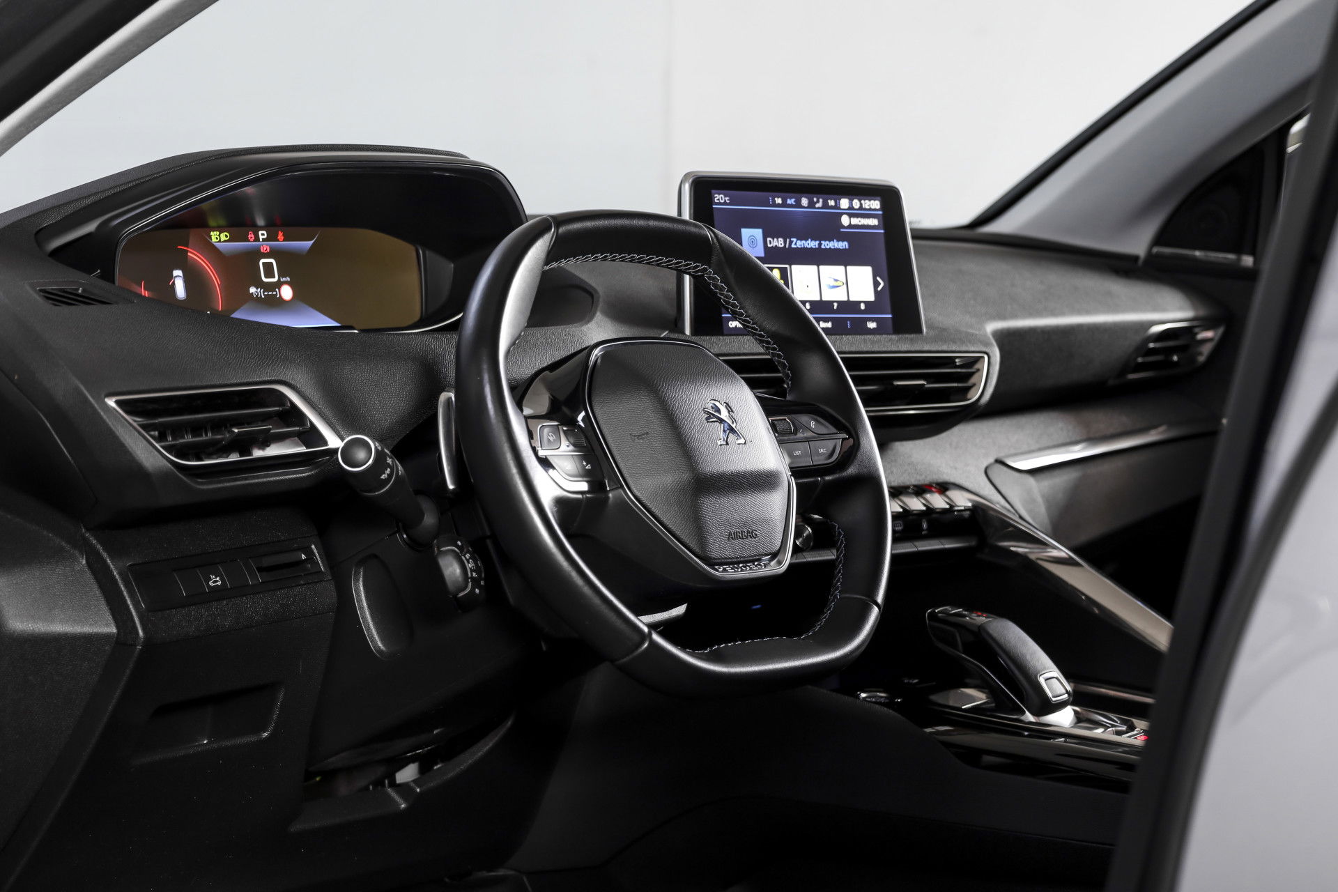 Peugeot - 3008