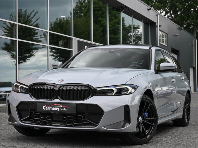 BMW 3 Serie Touring 330e xDrive 292pk