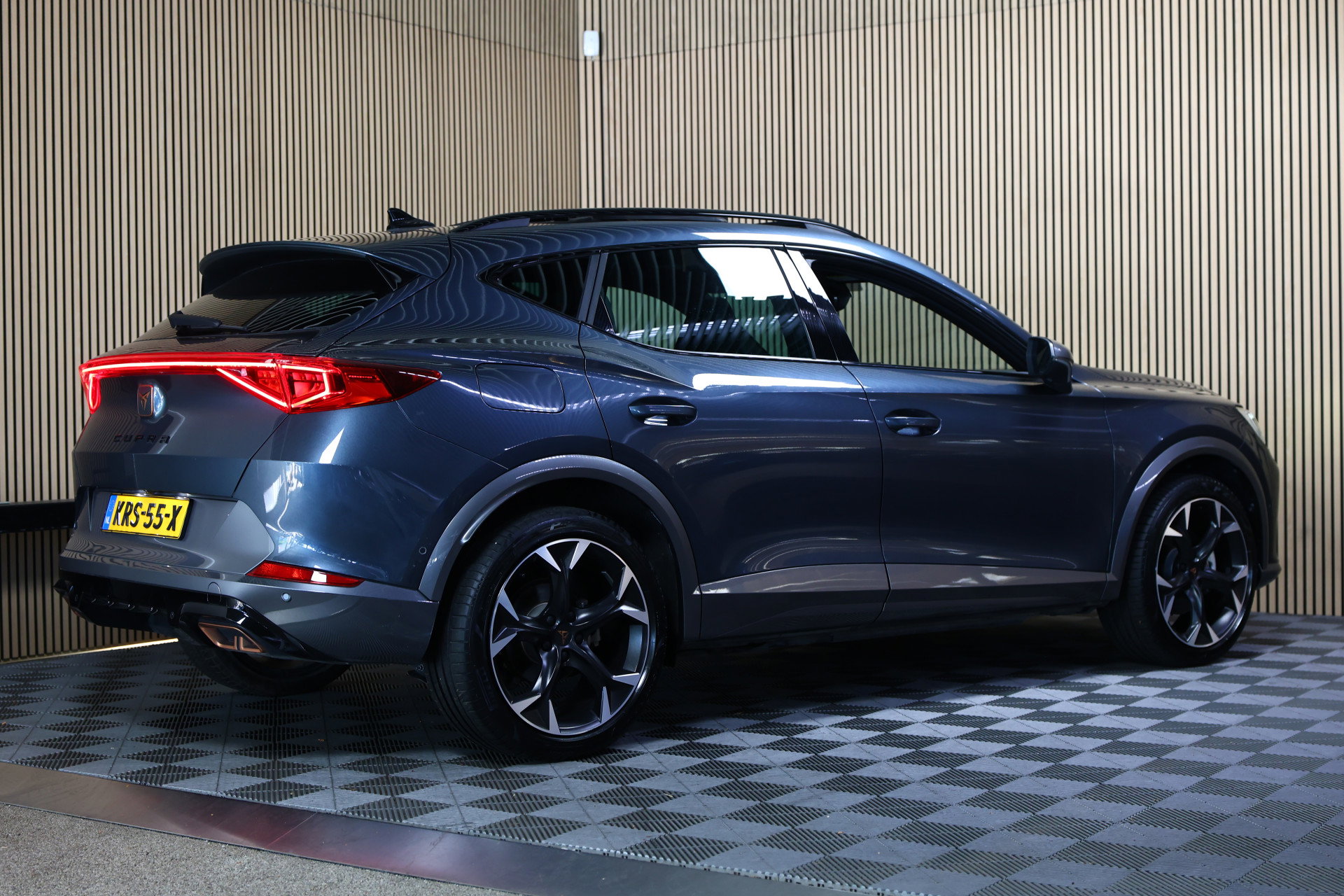 CUPRA 1.4 e-Hybrid Adrenaline AVM CARPLAY NAVI PANO MEMORY VIRTUAL CAMERA SFEER "23 - foto 6