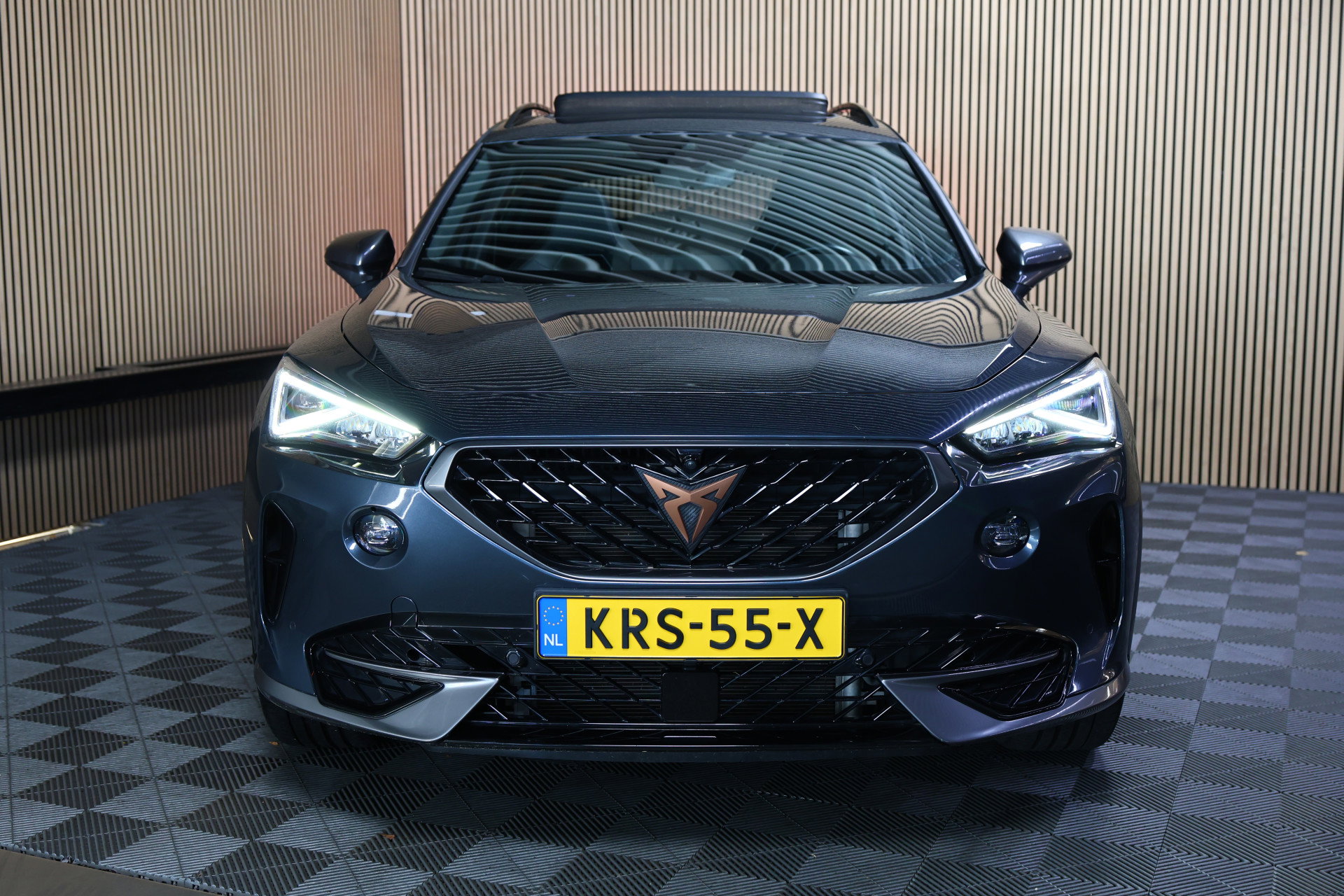 CUPRA 1.4 e-Hybrid Adrenaline AVM CARPLAY NAVI PANO MEMORY VIRTUAL CAMERA SFEER "23 - foto 9