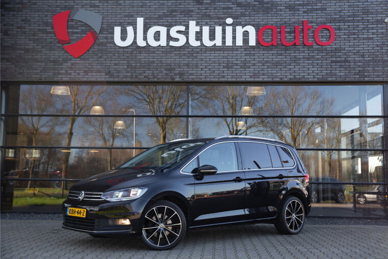Foto van Volkswagen Touran 1.5 TSI Highline 7p