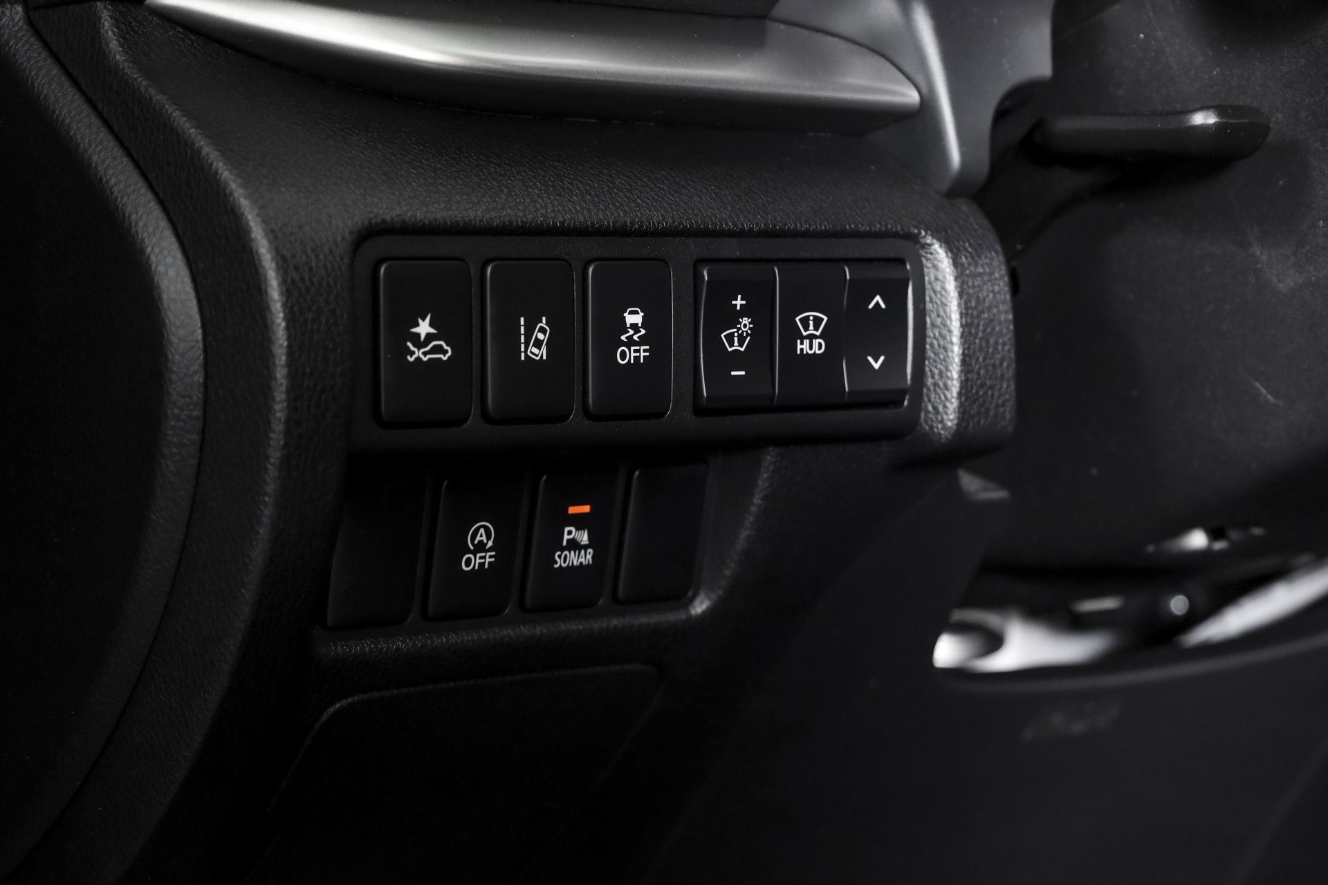 Mitsubishi - Eclipse Cross
