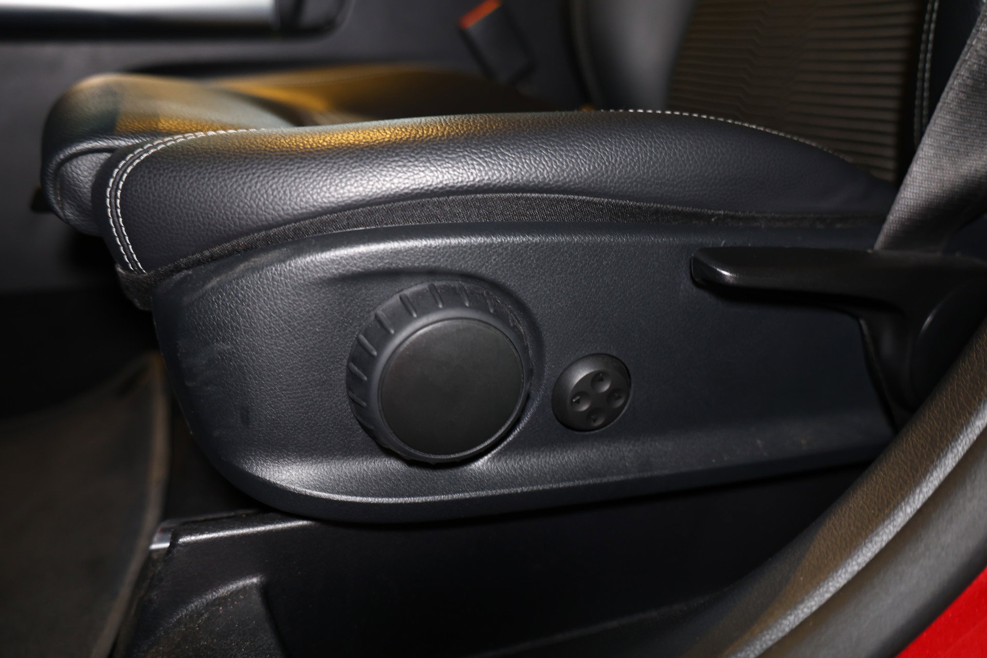 Mercedes-Benz 250 e AMG Line AVM CARPLAY NAVI CLIMA PDC CRUISE CAMERA SFEER THAAK '22 - foto 14