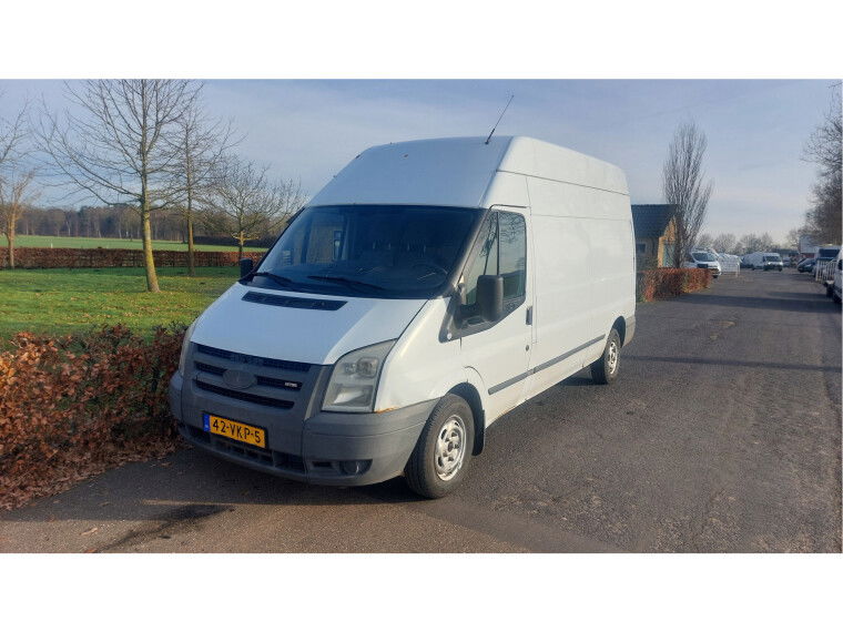 Foto van Ford Transit 300L 2.2 TDCI HD