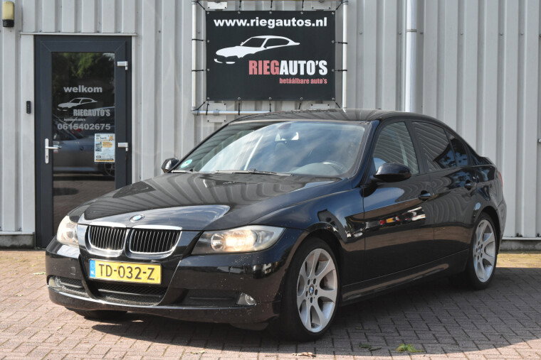 Foto van BMW 3 Serie 318i Executive – 2006 MEENEEMPRIJS | Executive uitvoering | Airco | Leuke auto