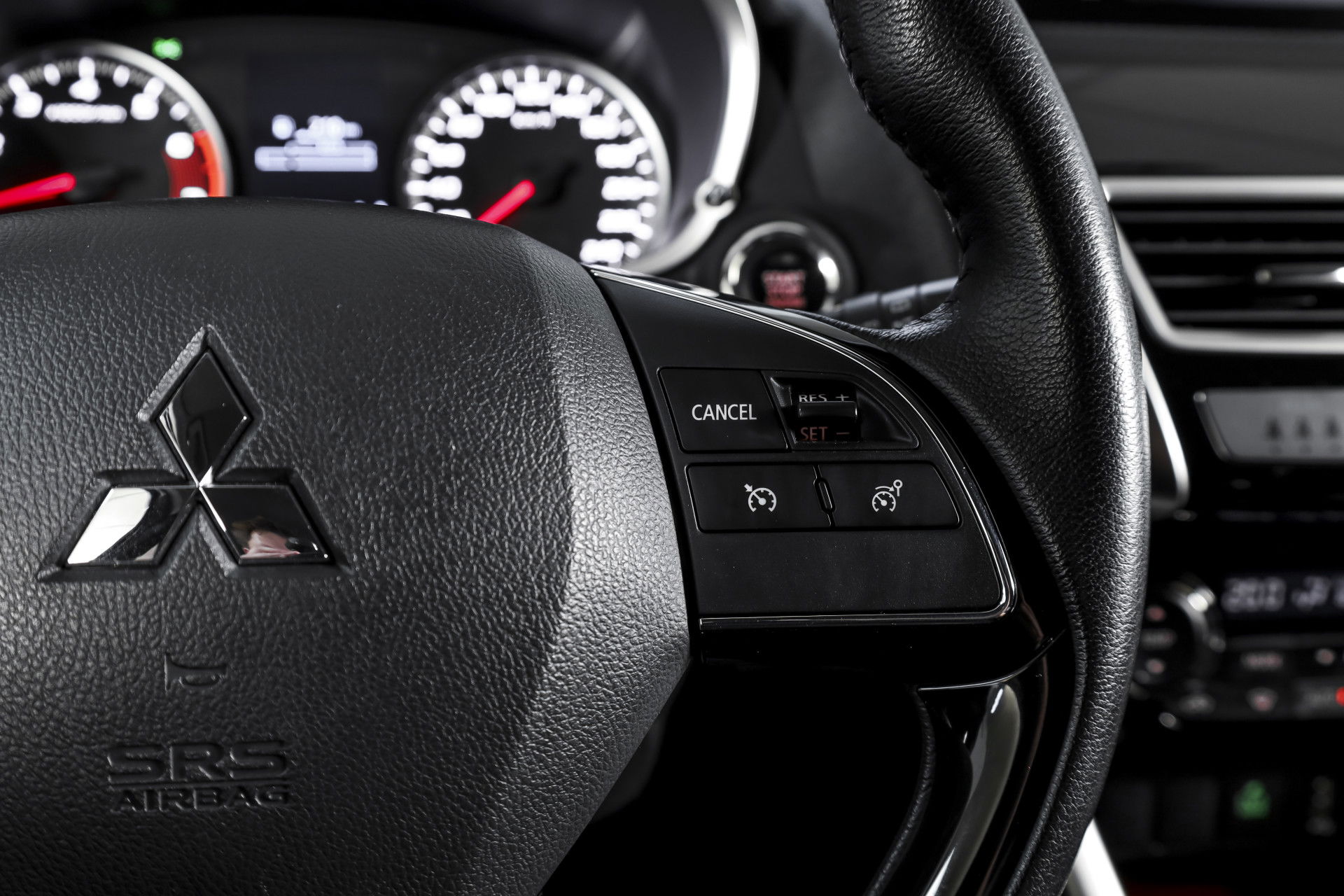 Mitsubishi - Eclipse Cross