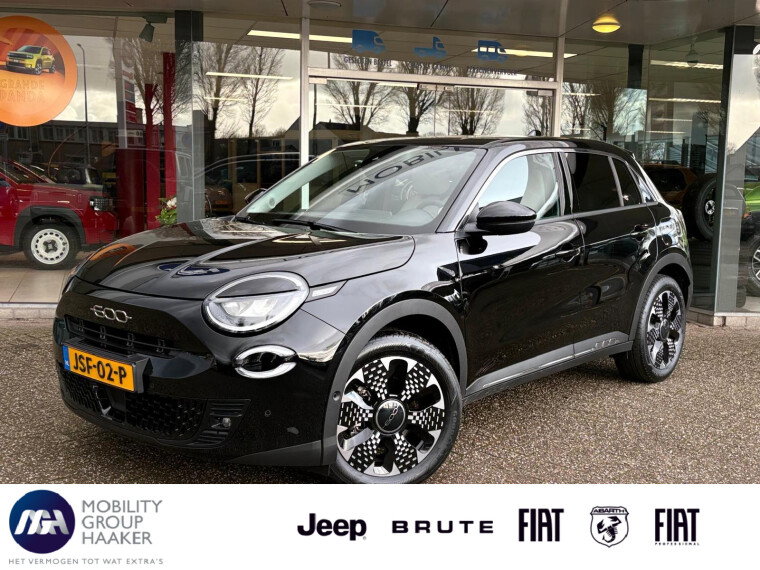 Foto van Fiat 600 1.2 Hybrid La Prima