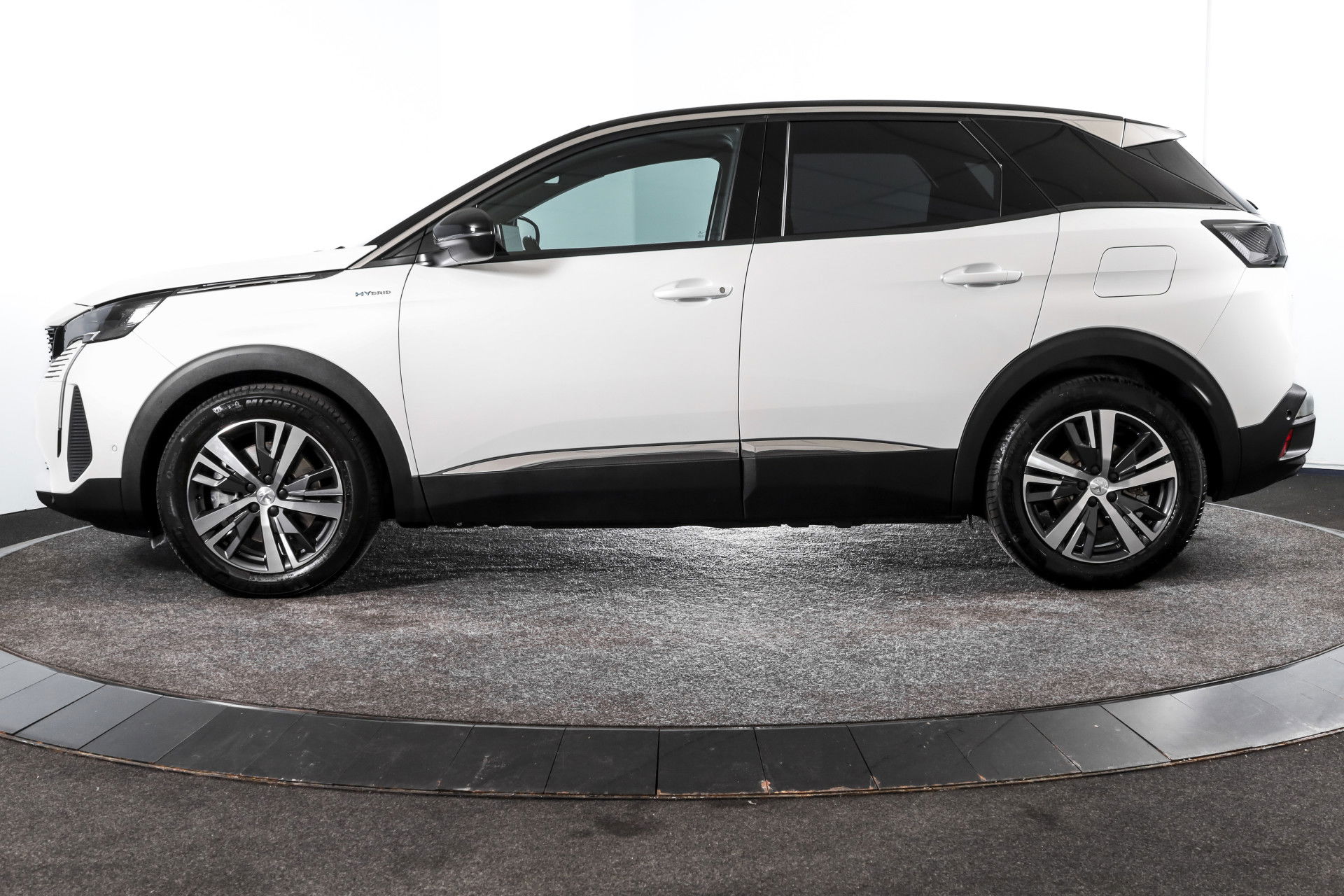 Peugeot - 3008