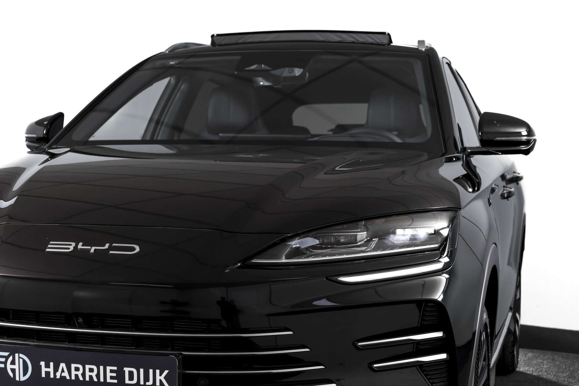 BYD - SEAL U