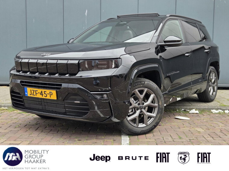 Foto van Jeep Compass 1.2 e-Hybrid First Edition