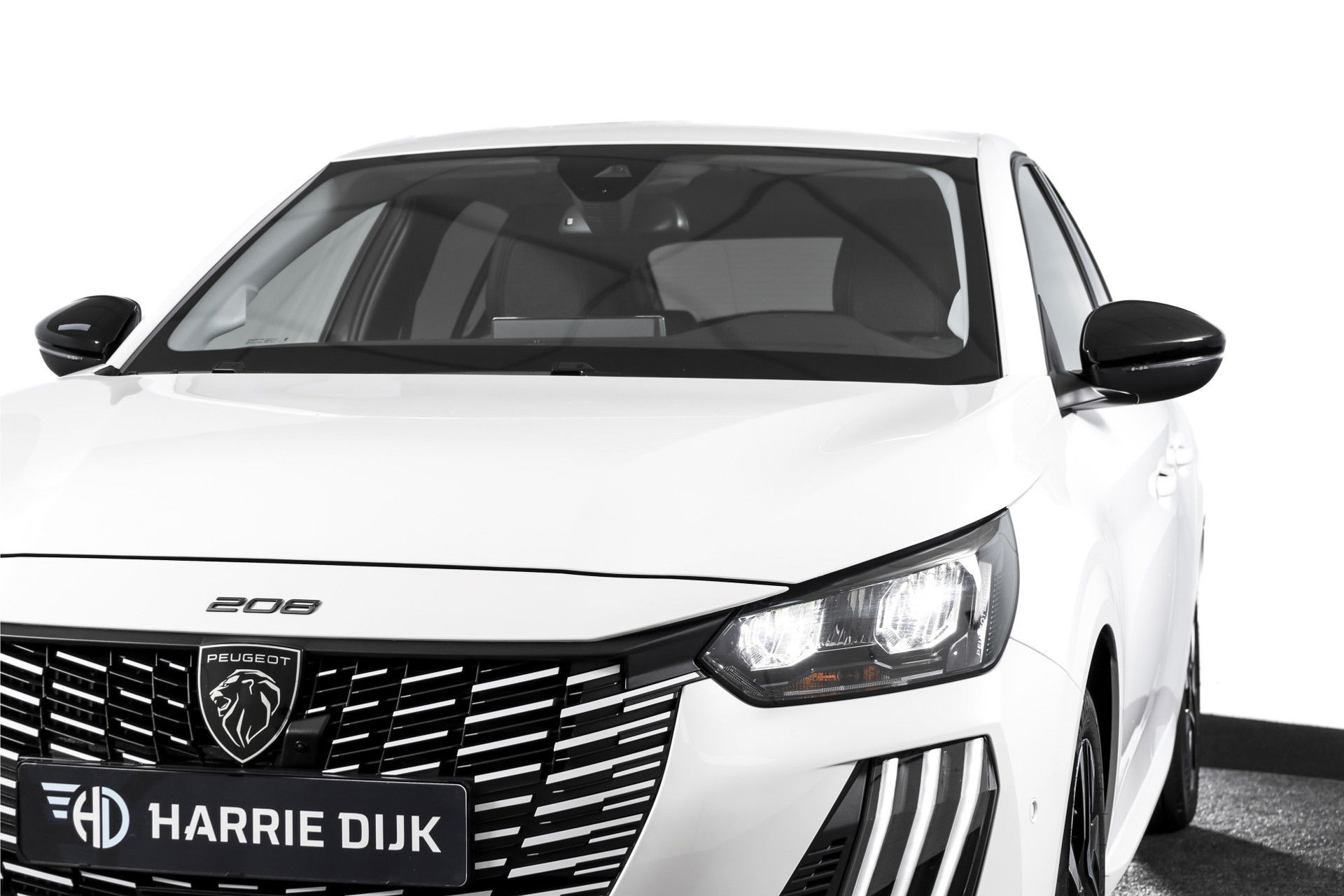 Peugeot - 208