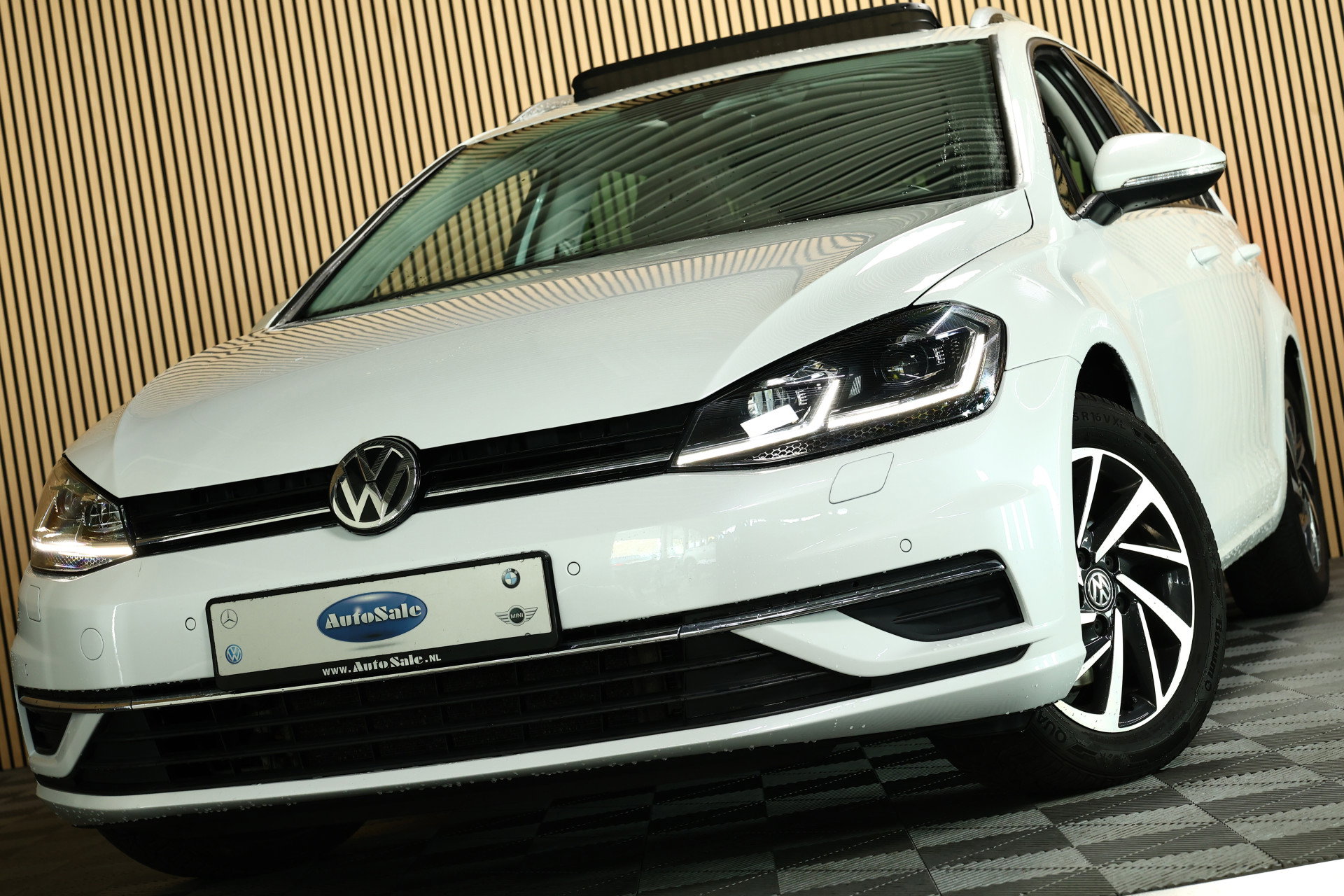 Volkswagen Variant 1.4 TSI Highline AUTOMAAT PANORAMADAK NAVI CARPLAY STOELVW "17 - foto 10