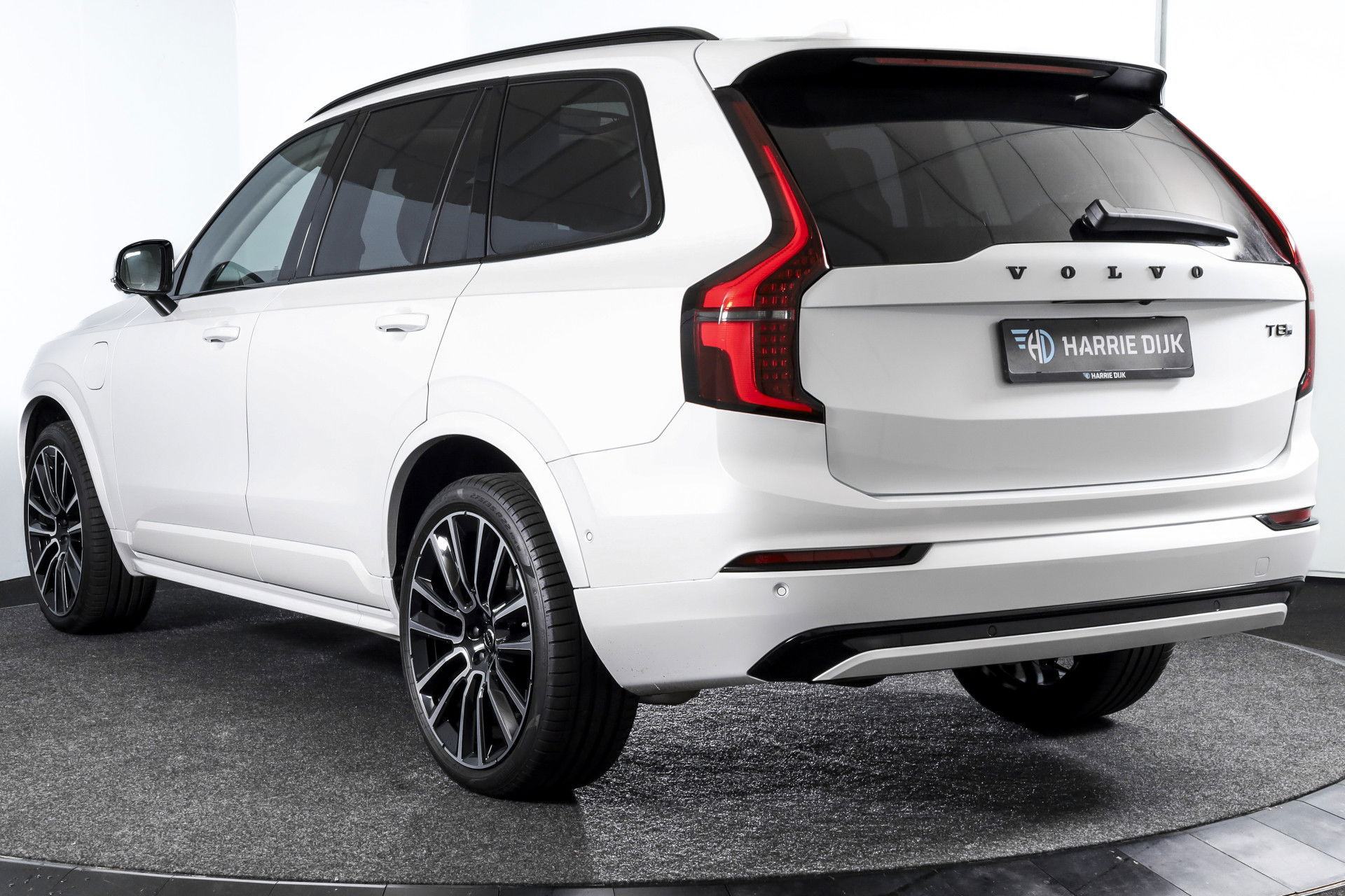 Volvo - XC90