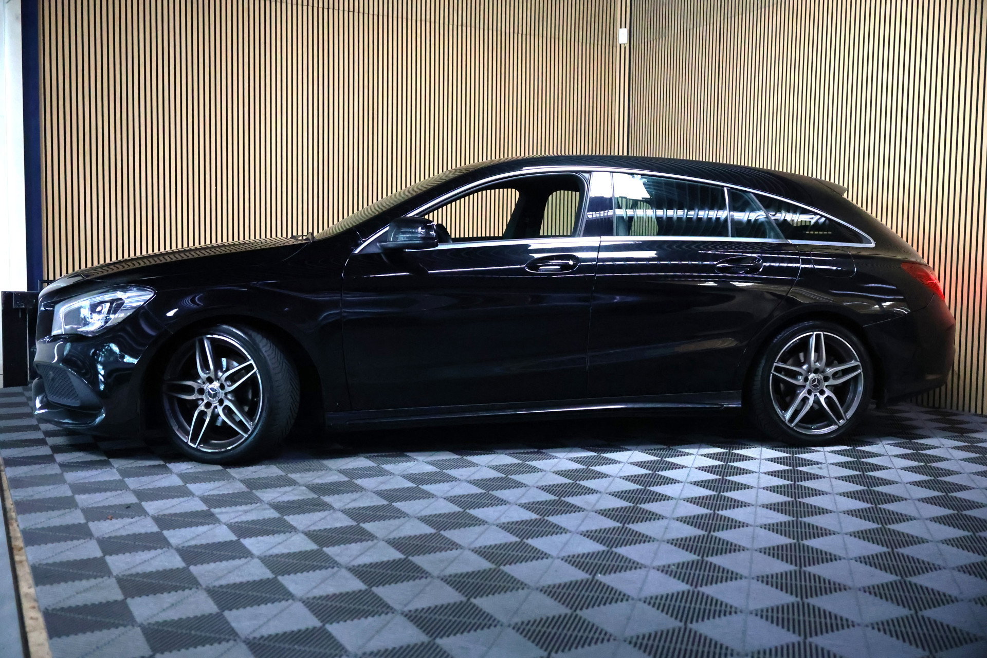 Mercedes-Benz 180 AMG Shooting Brake AUTOM AVM CAMERA PDC BT '19 - foto 10
