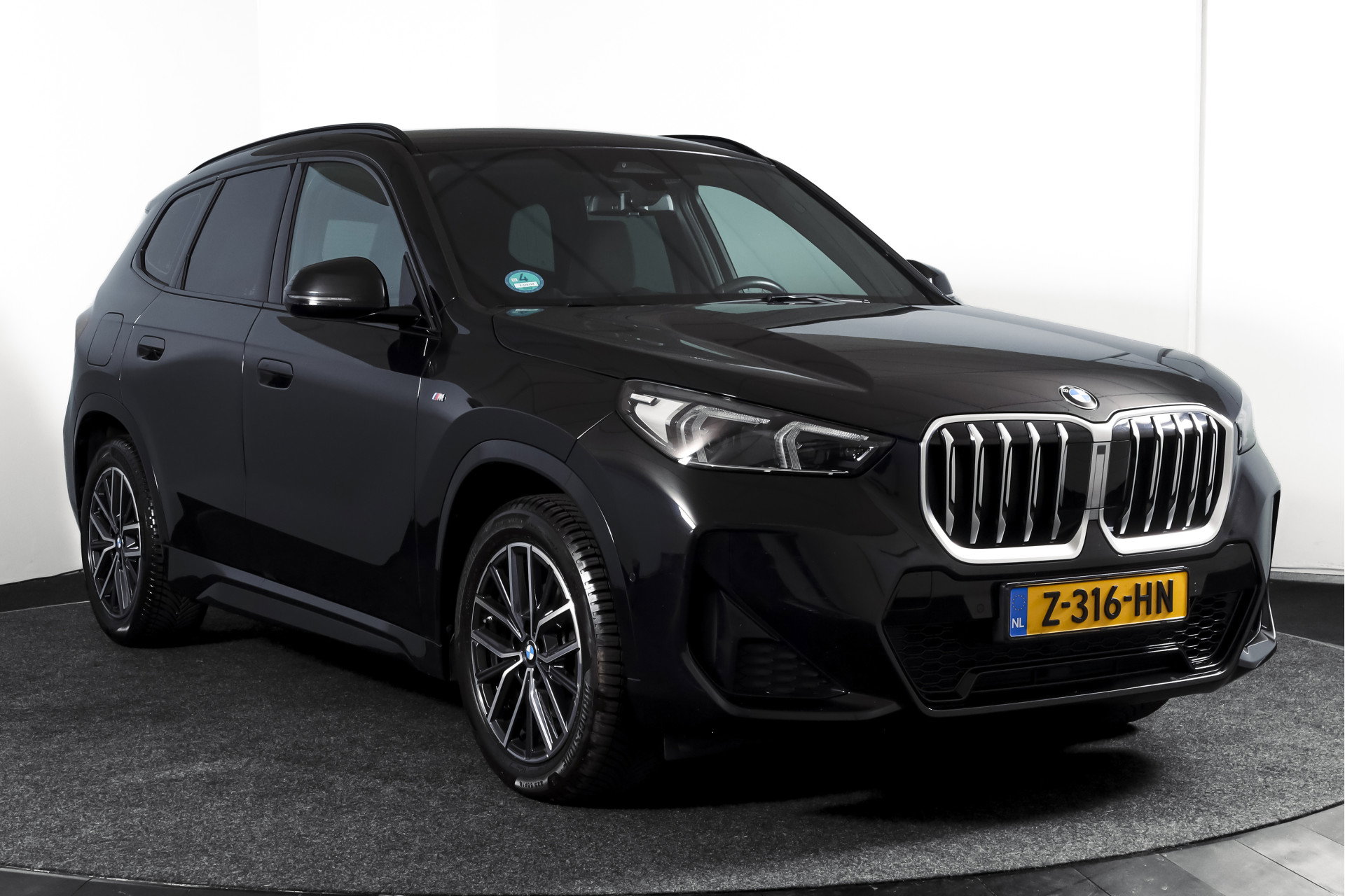 BMW - X1