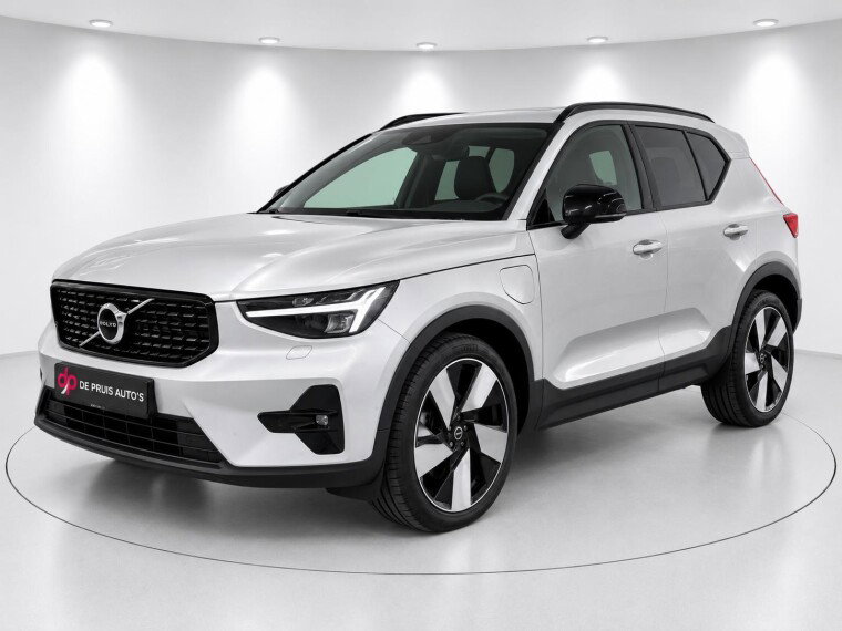 Foto van Volvo XC40 1.5 T4 Plug-In Hybrid Plus Dark