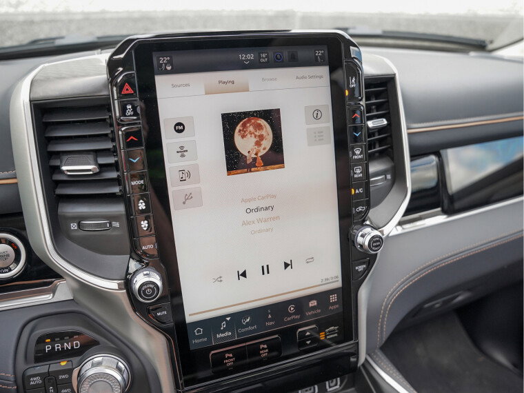 Apple carplay