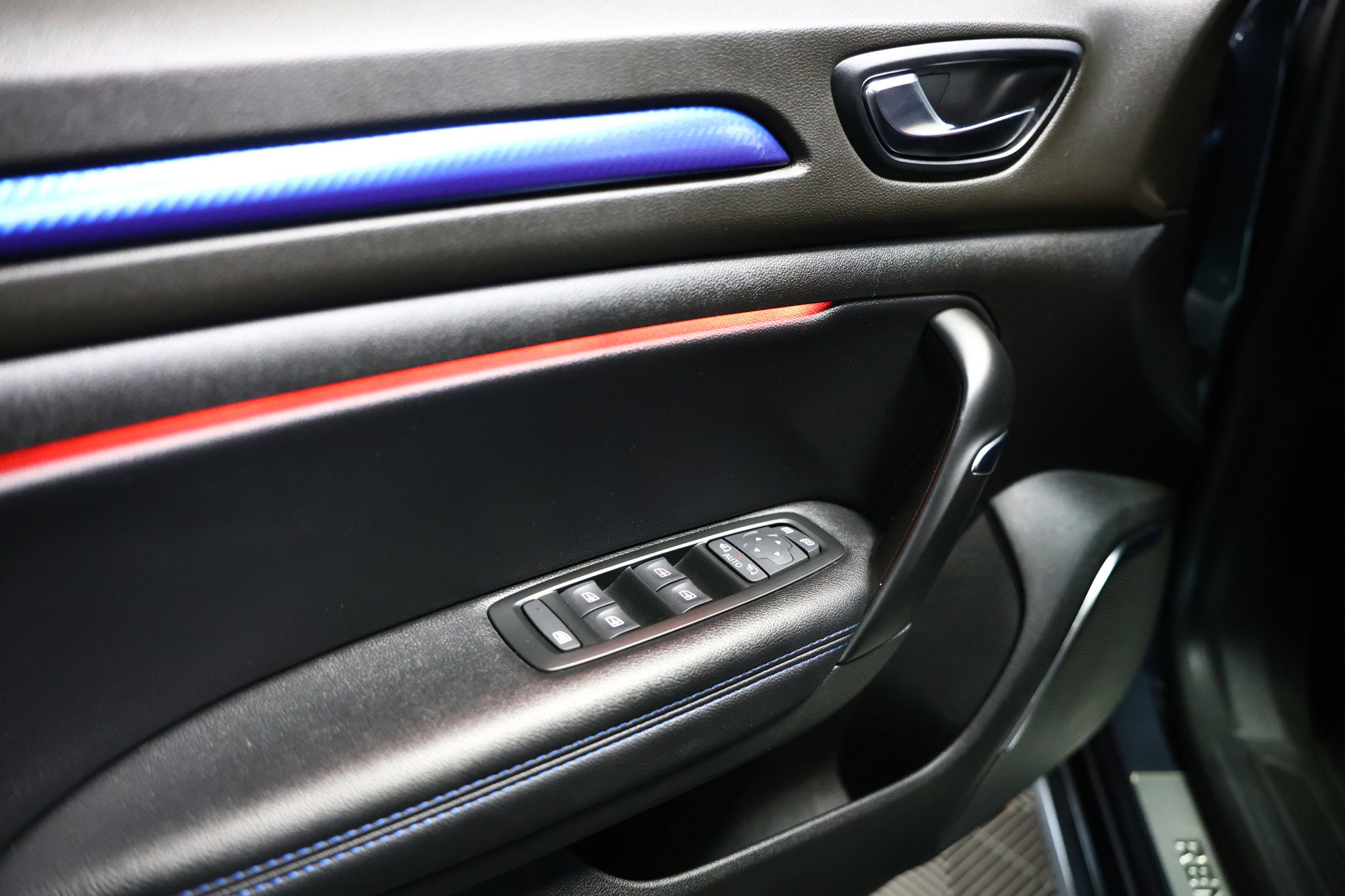 Renault 1.6 TCe GT AUT SPORT STOEL HEADUP NAV DHS STOELVW '18 - foto 11
