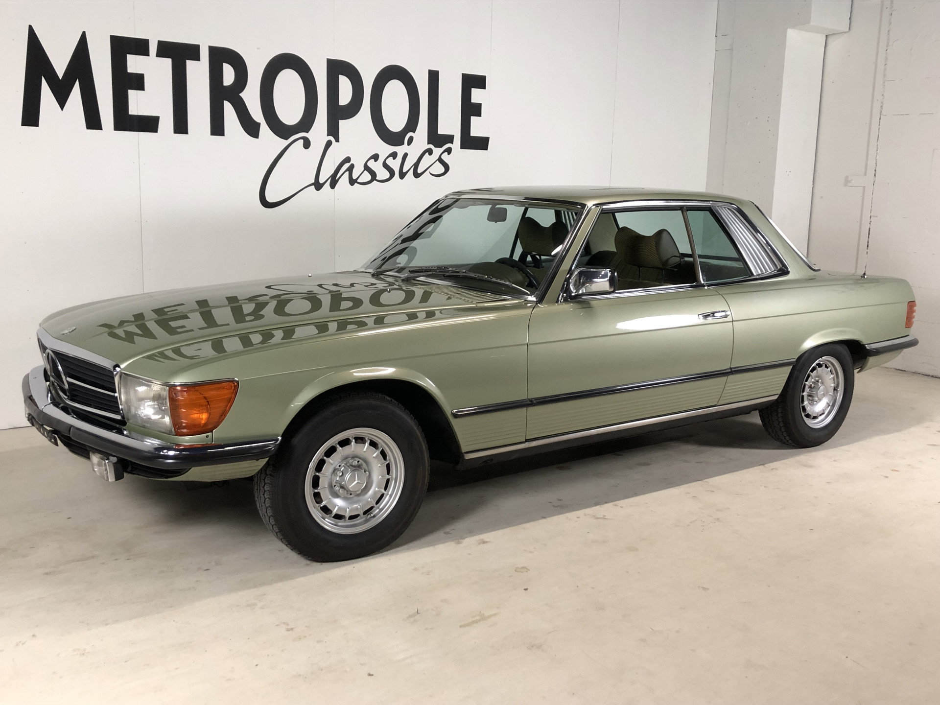 MERCEDES R107 KAROSSERIETEIL Kotflügel Vorn Rechts W107 280 350 450 SL