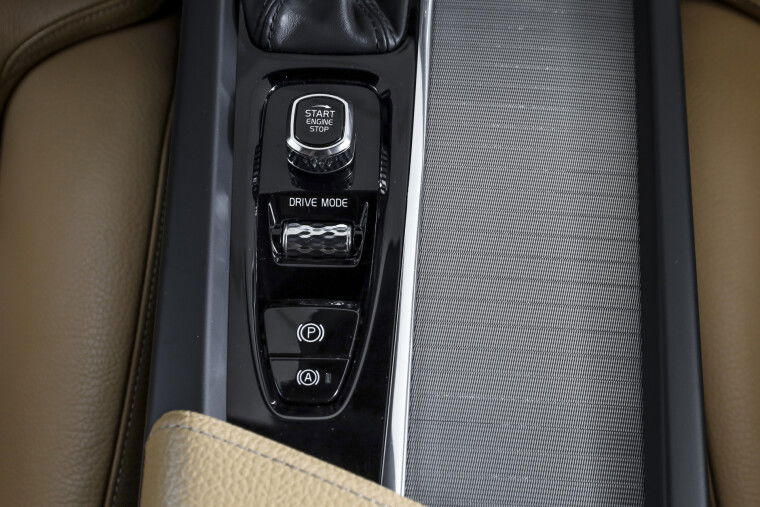 Volvo - XC60