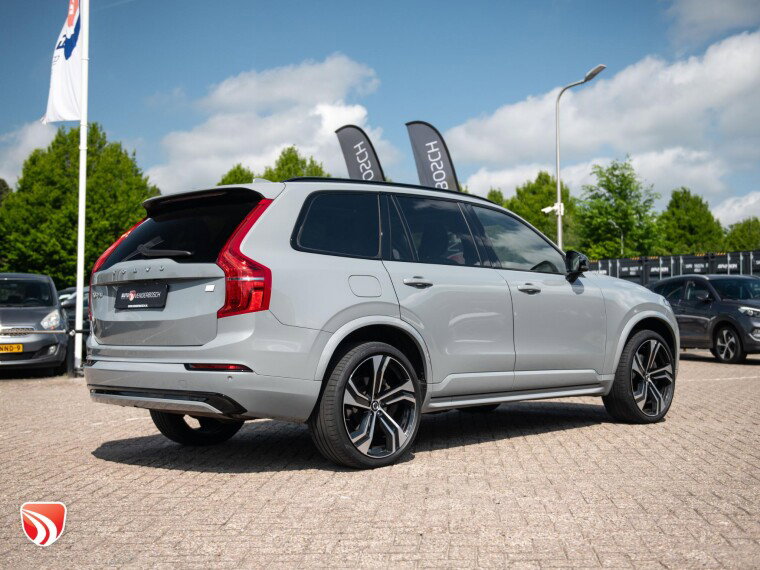 Volvo XC90 2.0 T8 Plug-In Hybrid AWD Ultra Dark