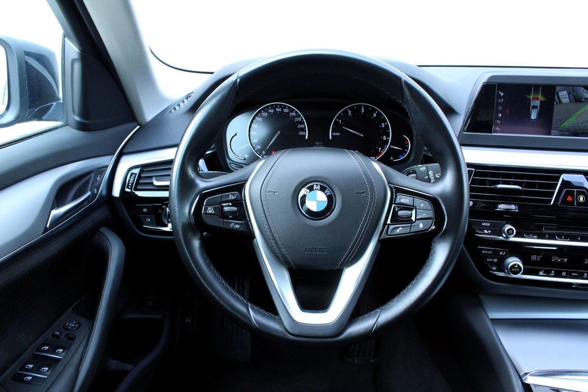 BMW Touring 520i Executive NAVI AVM LED STOELVW CAMERA LED '18 - foto 12