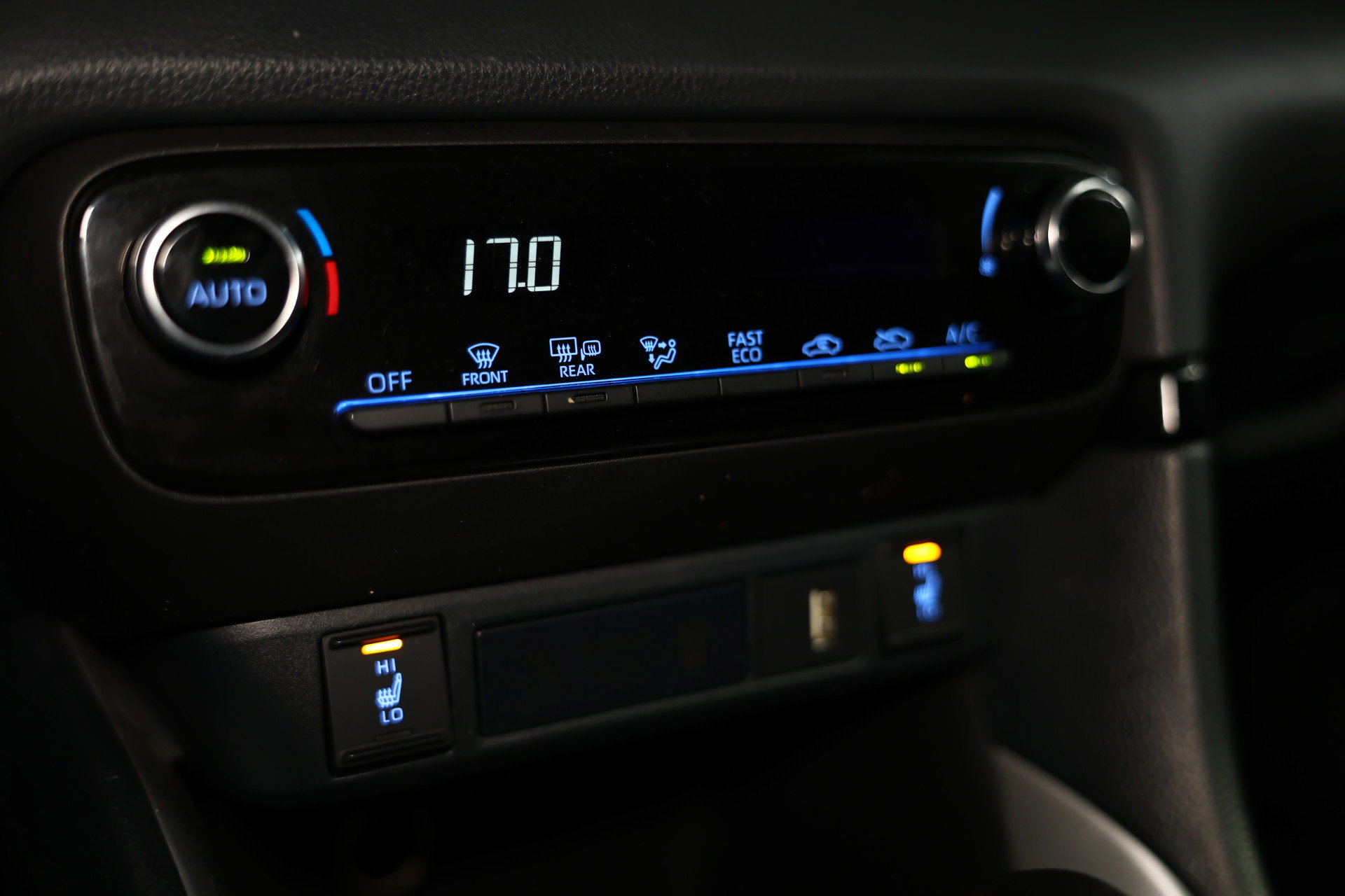 Toyota 1.5 Hybrid Business Plus AUTOM CLIMA CAMERA CRUISE CARPLAY LANE STOELVW '23 - foto 23