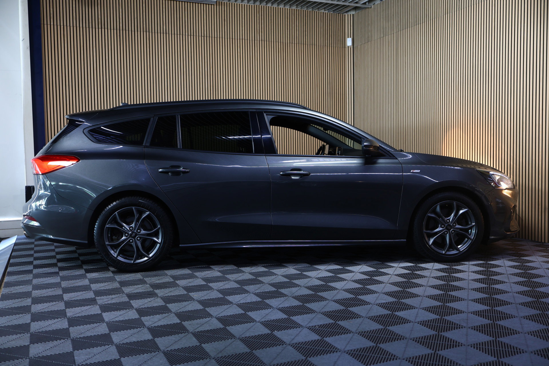 Ford Wagon 1.0 EcoBoost ST line AUTOM NAVI B&O ACC CAMERA PDC LED STOELVW '17 - foto 6
