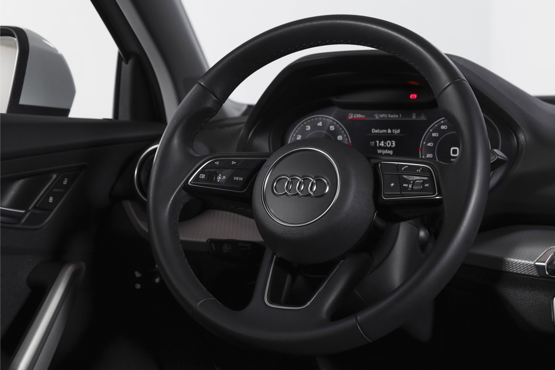 Audi - Q2