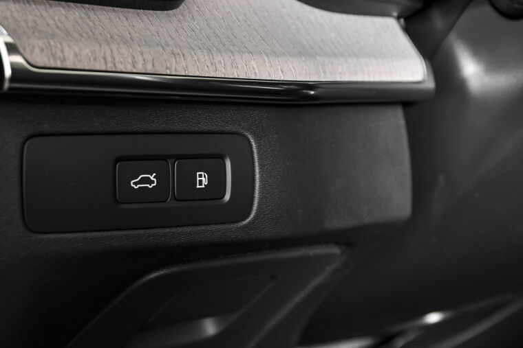 Volvo - XC90