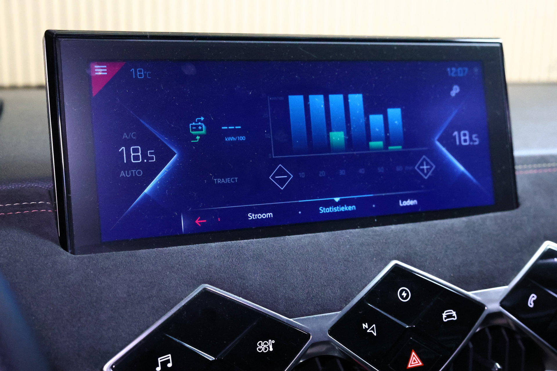 DS Crossback E-Tense PERFORMANCE AVM VIRTUAL NAVI HEADUP CLIMA STOELVW PARKASS. "20 - foto 29