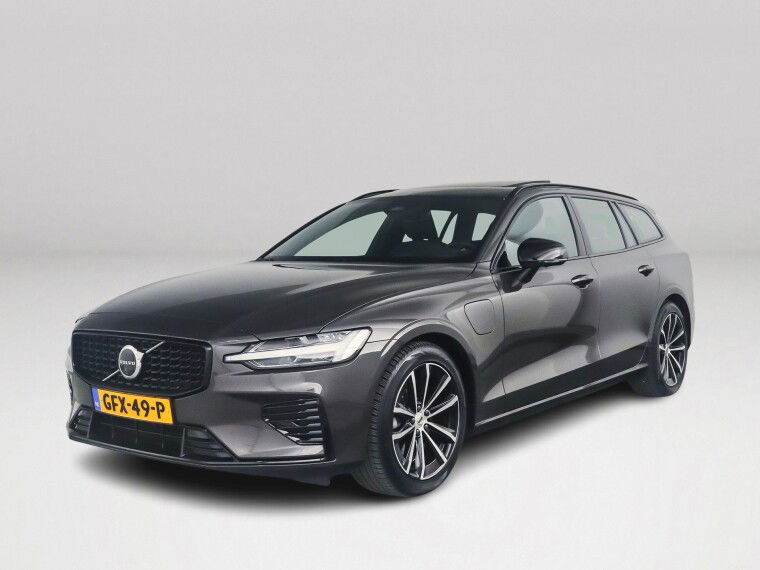 Foto van Volvo V60 T6 Aut. Plug-in hybrid AWD Plus Dark | Panoramadak | 360° camera | Stoel- en Stuurverwarming | Harman Kardon | Trekhaak
