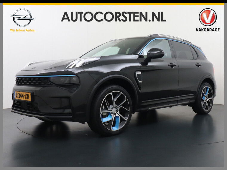Foto van Lynk & Co 01 AUT-7 261pk PHEV Zwarte-Hemel Pano-Schuifdak Lmv 20" 360°Camera Apple Carplay Android Auto Adap.Cruise Navi Pdc Ecc Keyless Led