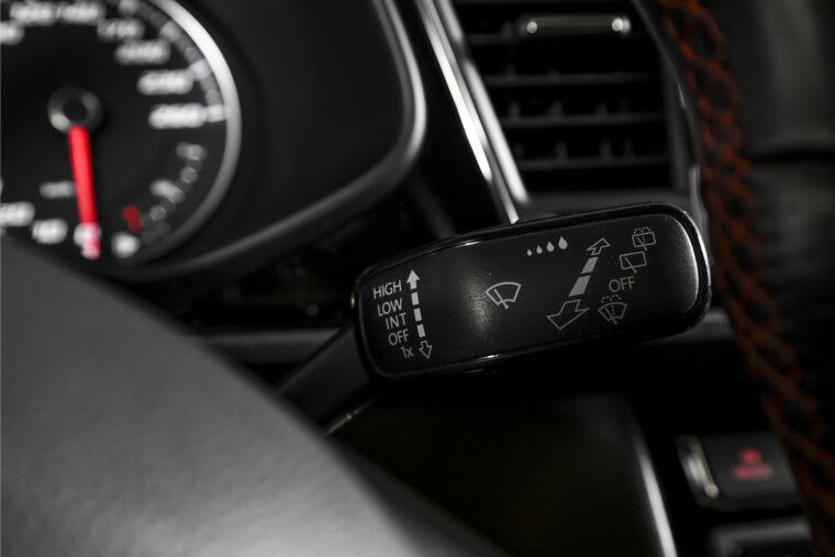 SEAT - Leon