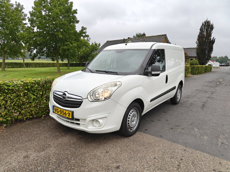 Foto van Opel Combo 1.3 CDTi L1H1 ecoFLEX