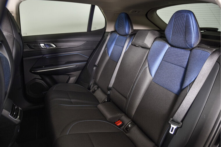 Lynk & Co - 01