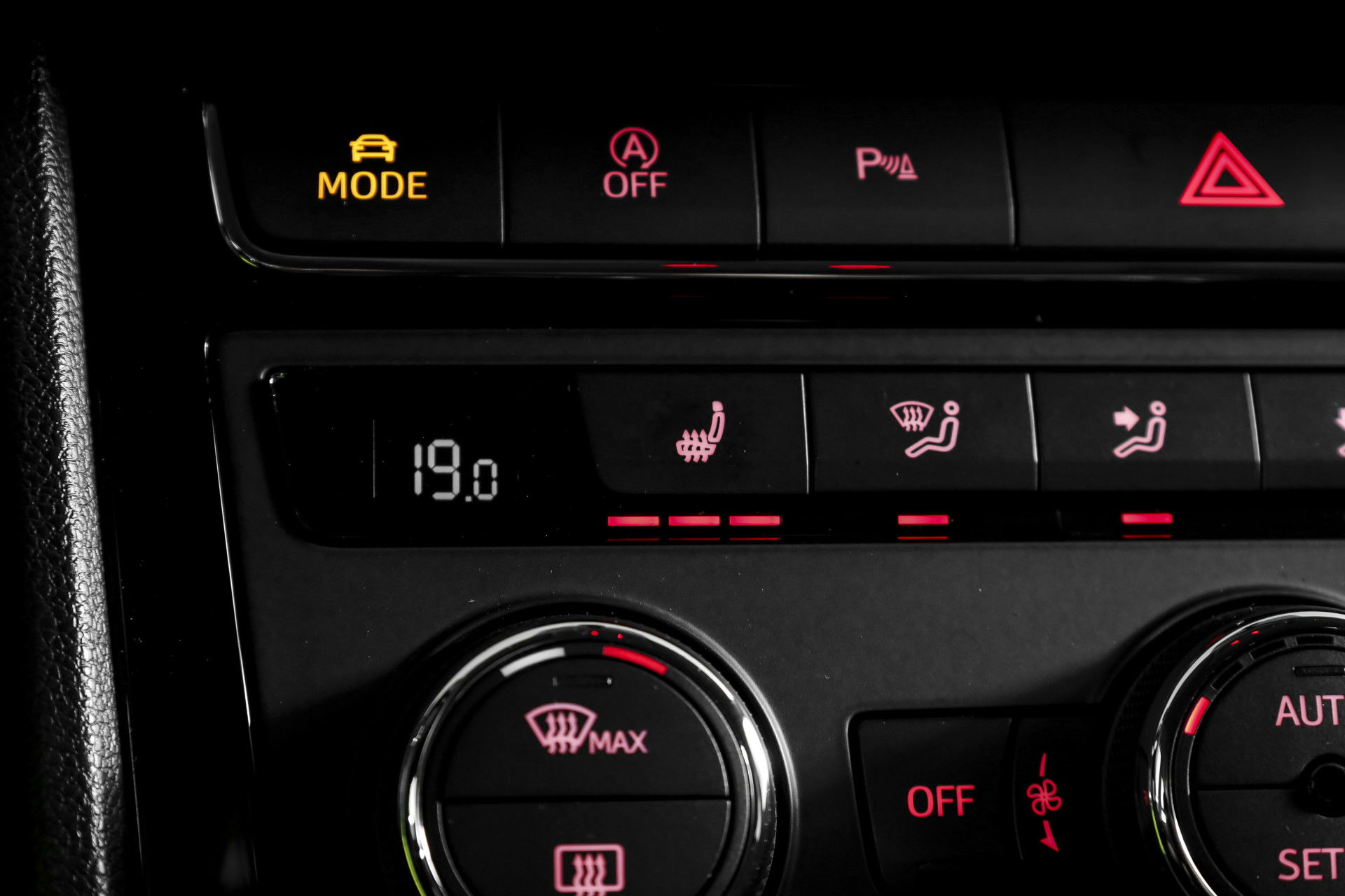 SEAT - Leon