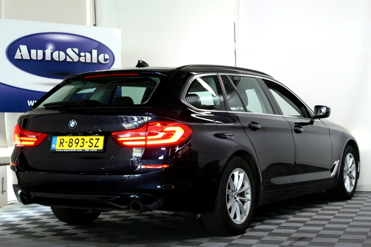 BMW Touring 520i Executive NAVI AVM LED STOELVW CAMERA LED '18 - foto 3