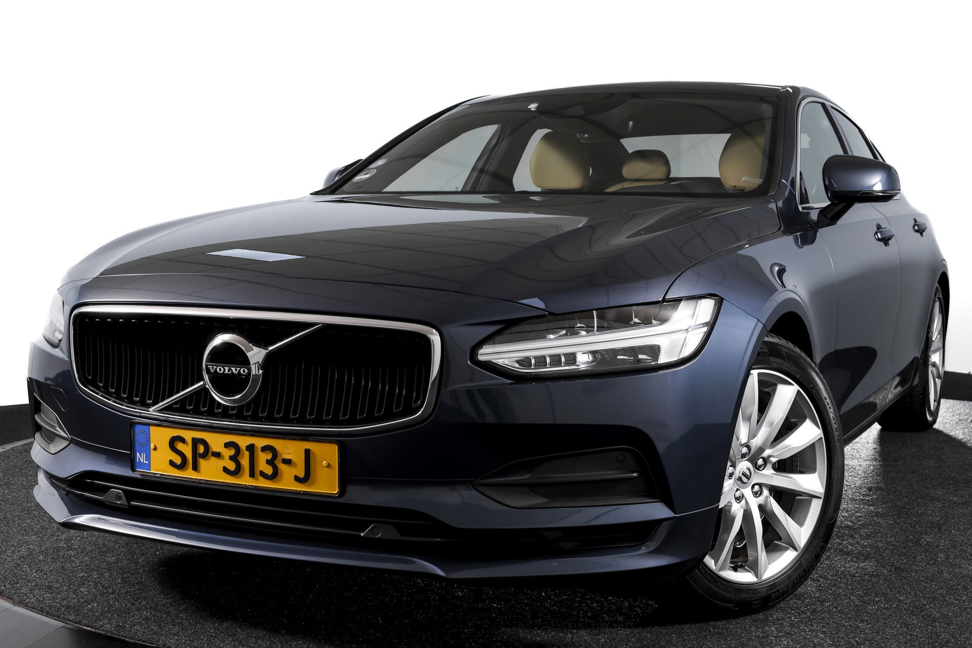 Volvo - S90