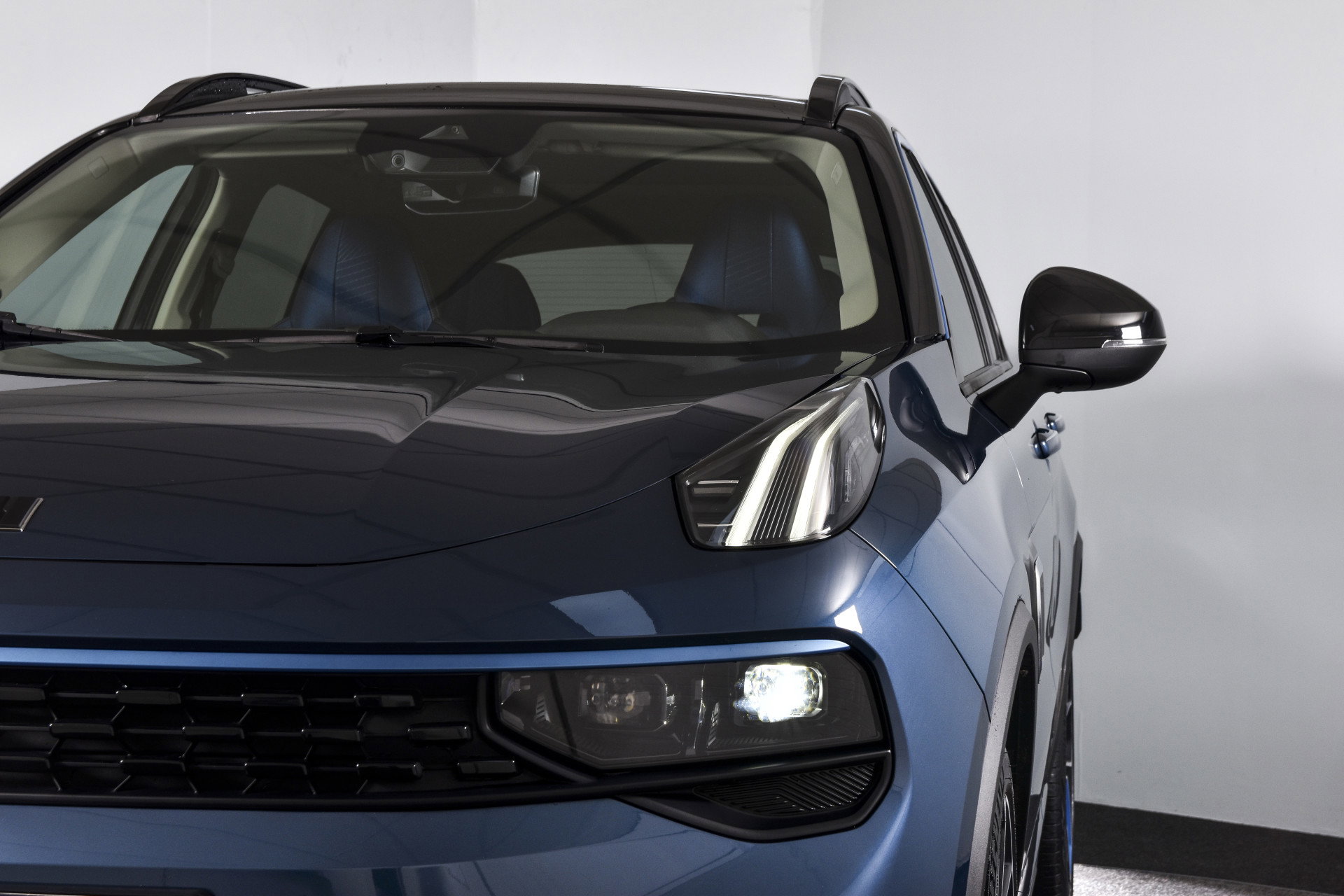 Lynk & Co - 01