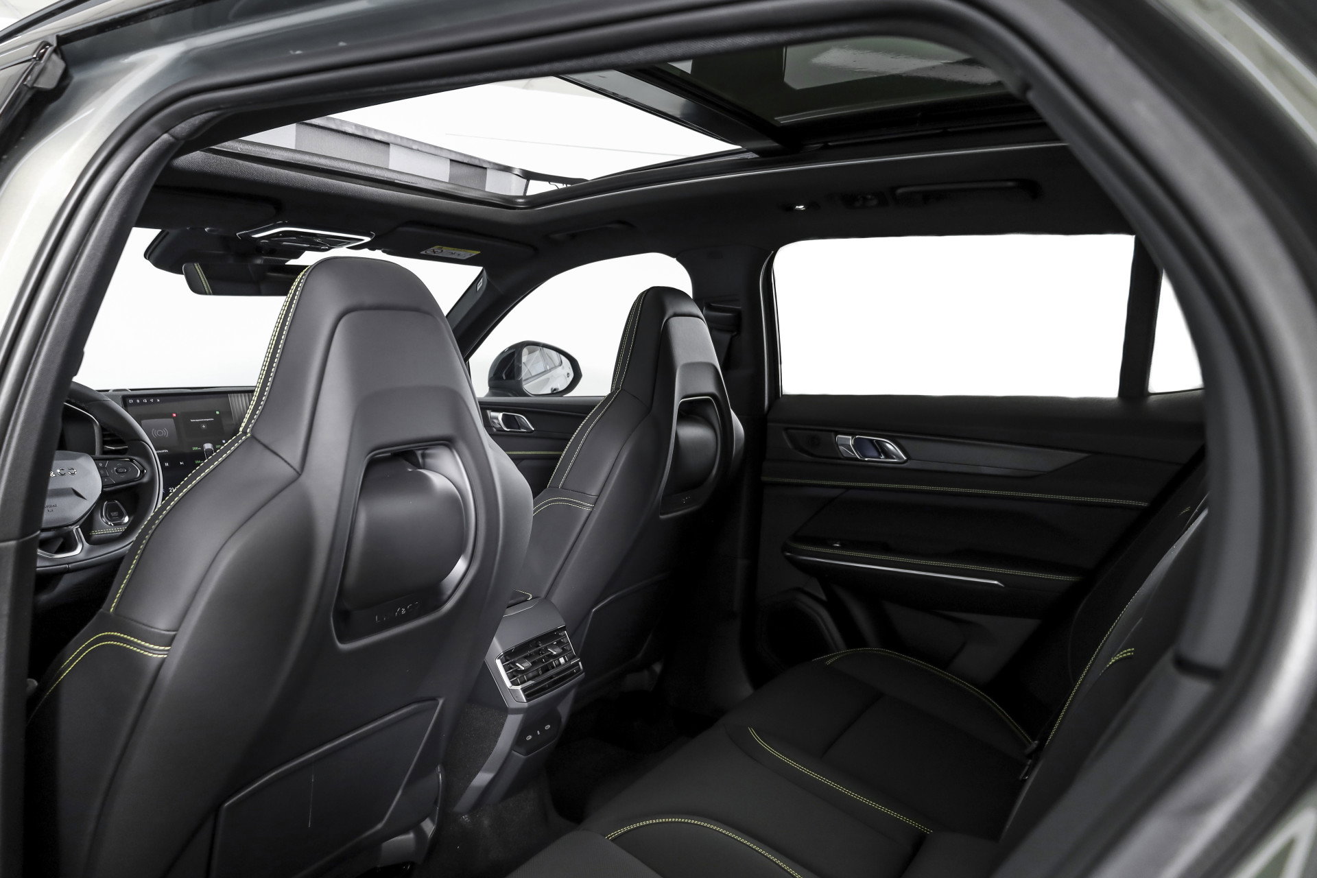 Lynk & Co - 01