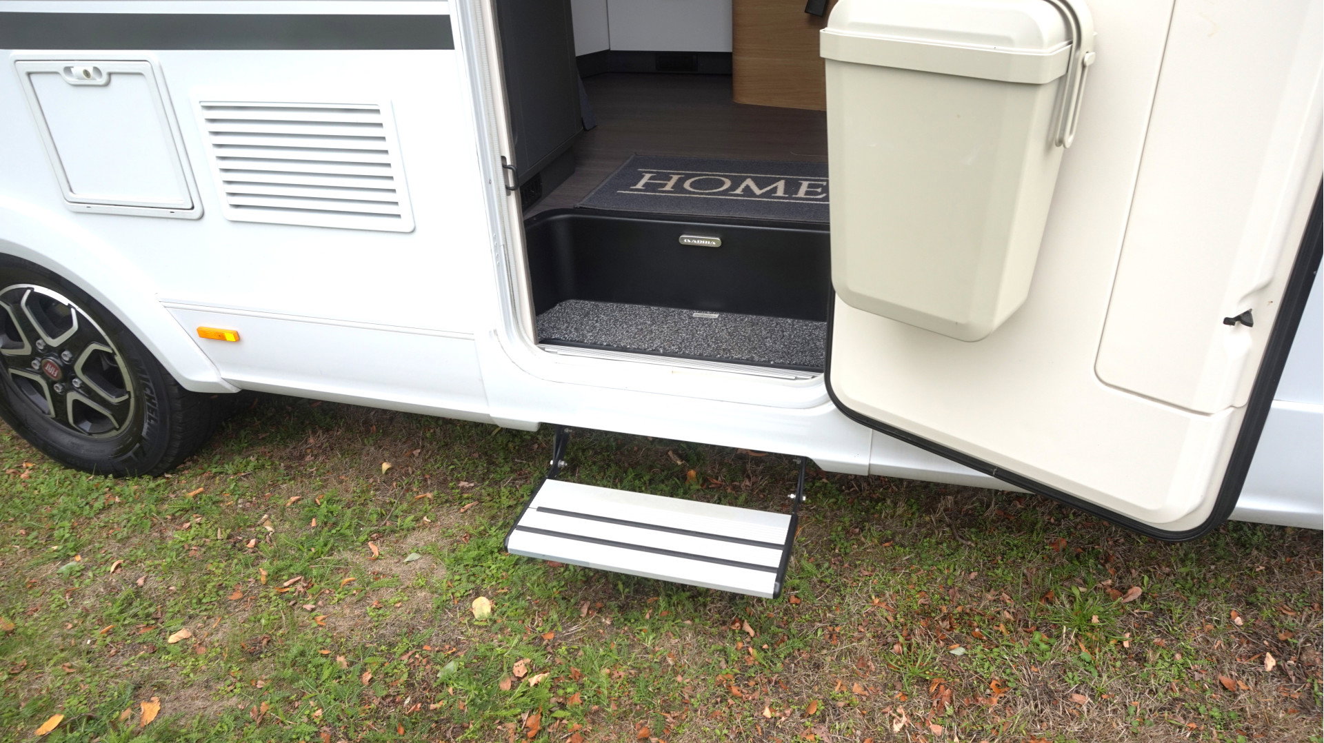 Adria MATRIX 670SC PLUS AUTOMAAT 141 pk Zonnepan. Electr. Fietsendrager / Hefbed 023 - foto 15